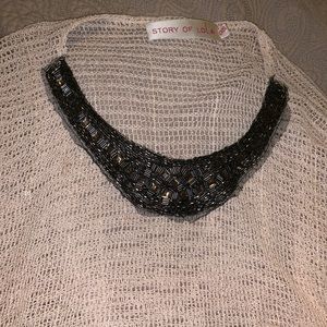 Neck embroidered crochet top